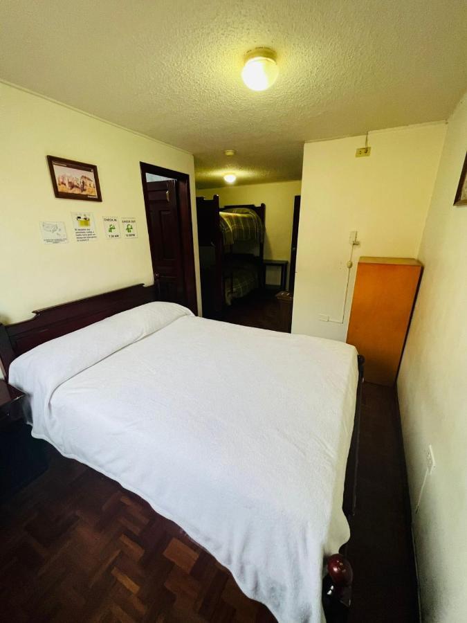 Hotel Estrellita Inn Alameda キト エクステリア 写真